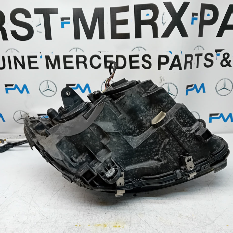 MERCEDES C-CLASS W205 PASSENGER SIDE FRONT HEADLIGHT A2058200761 20l4 FMH188