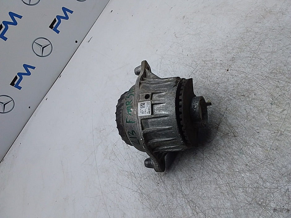 MERCEDES BENZ  E-CLASS W213  ENGINE MOUNT RIGHT A2132400600 FMR316