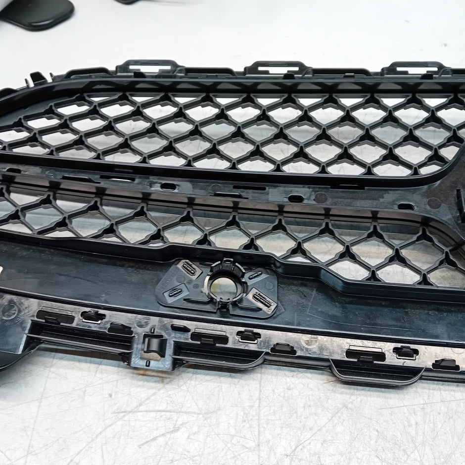 MERCEDES BENZ C-CLASS W206 FRONT GRILL A2068882100 FM001475