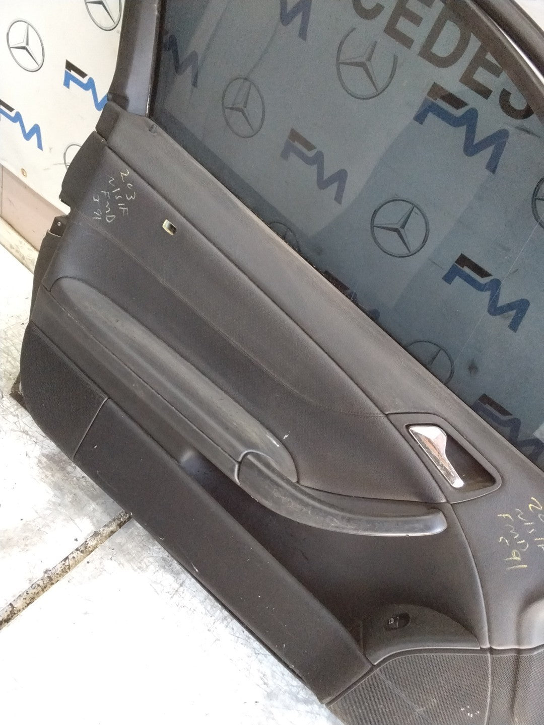 MERCEDES C-CLS W203 SLN PASSENGER FRONT DOOR NSF SILVER 2001-04  FMD591