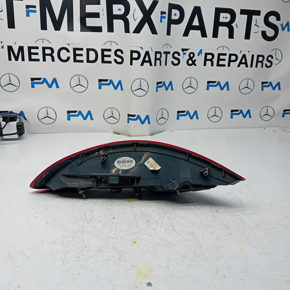 MERCEDES C-CLASS W205 COUPE 2016 REAR PASSENGER N/S TAIL LIGHT A2059066300 FMT39