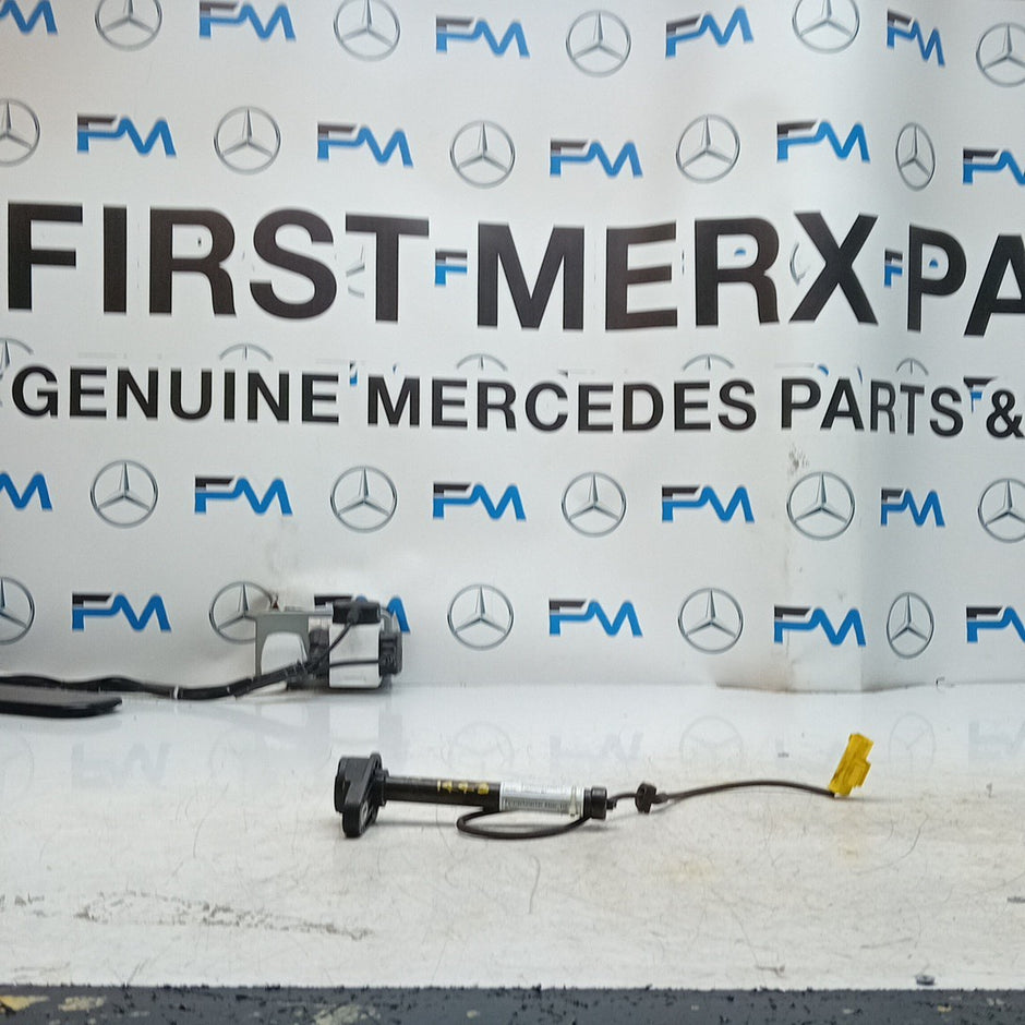 MERCEDES E CLASS W213 BONNET PEDESTRIAN ACTUATOR A2139062201 2017 FM001443