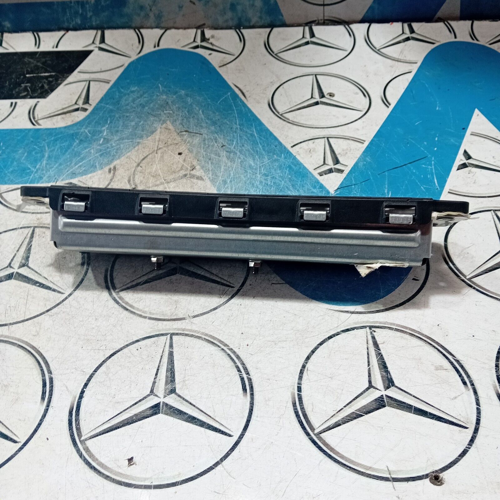 2015 MERCEDES BENZ C-CLASS W205 C43 AMG DRIVER SIDE KNEE AIRBAG A2058601600