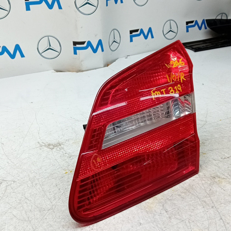 MERCEDES BENZ B-CLASS INNER DRIVER REAR TAIL LIGHT IOR  2015 A2468200864 FMT319