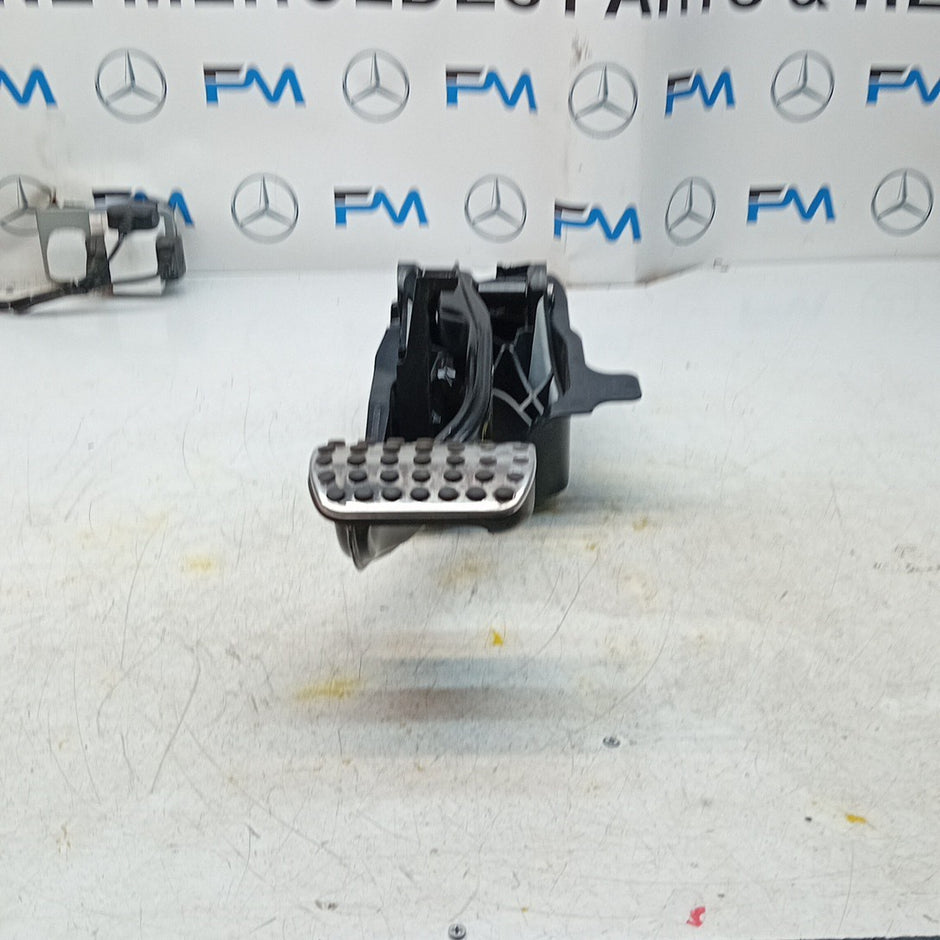 MERCEDES BENZ C-CLASS W205 BRAKE PEDAL A2052920308 2014 ON FM001327