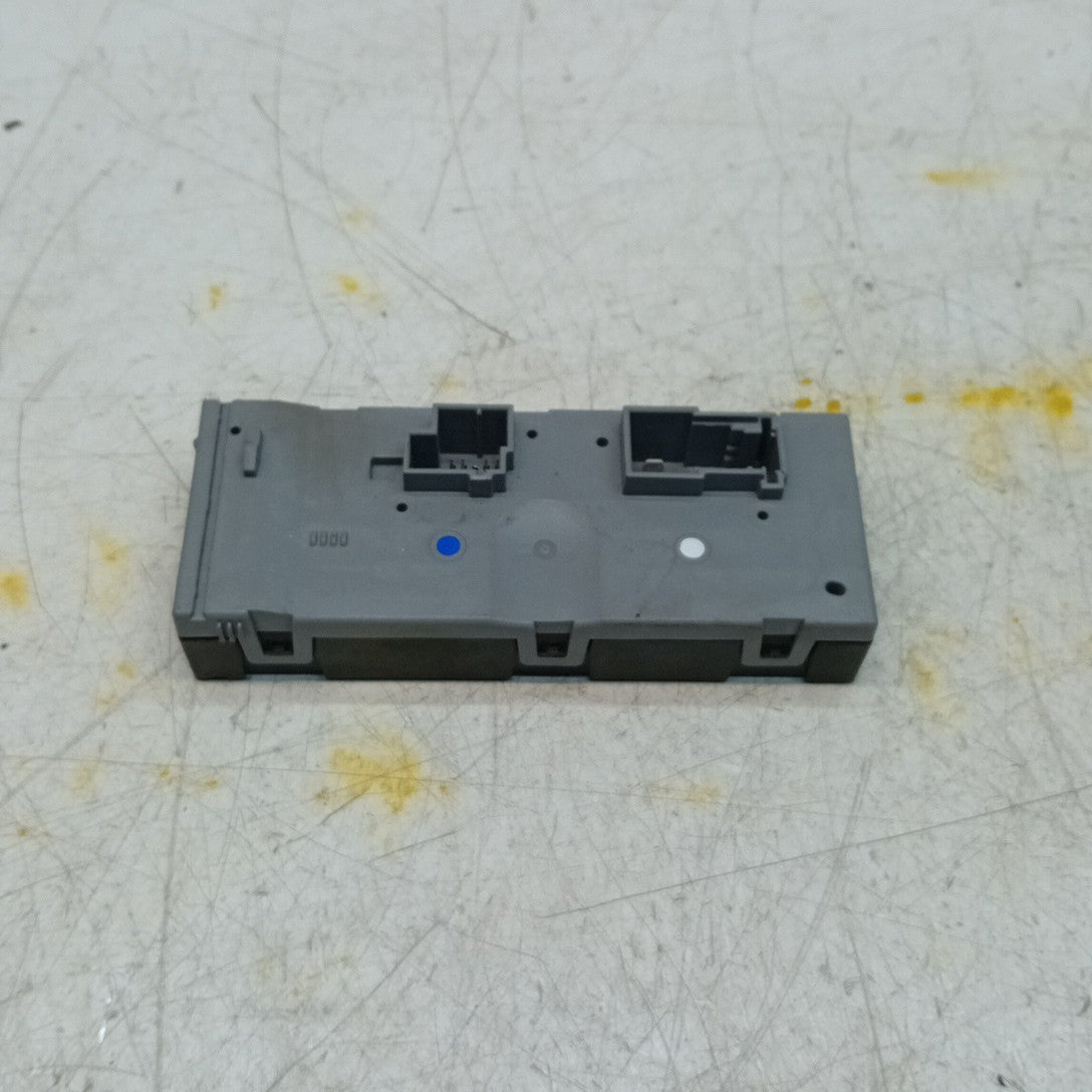 MERCEDES C-CLASS TAILGATE CONTROL MODULE W206 A2069005421  FM001352