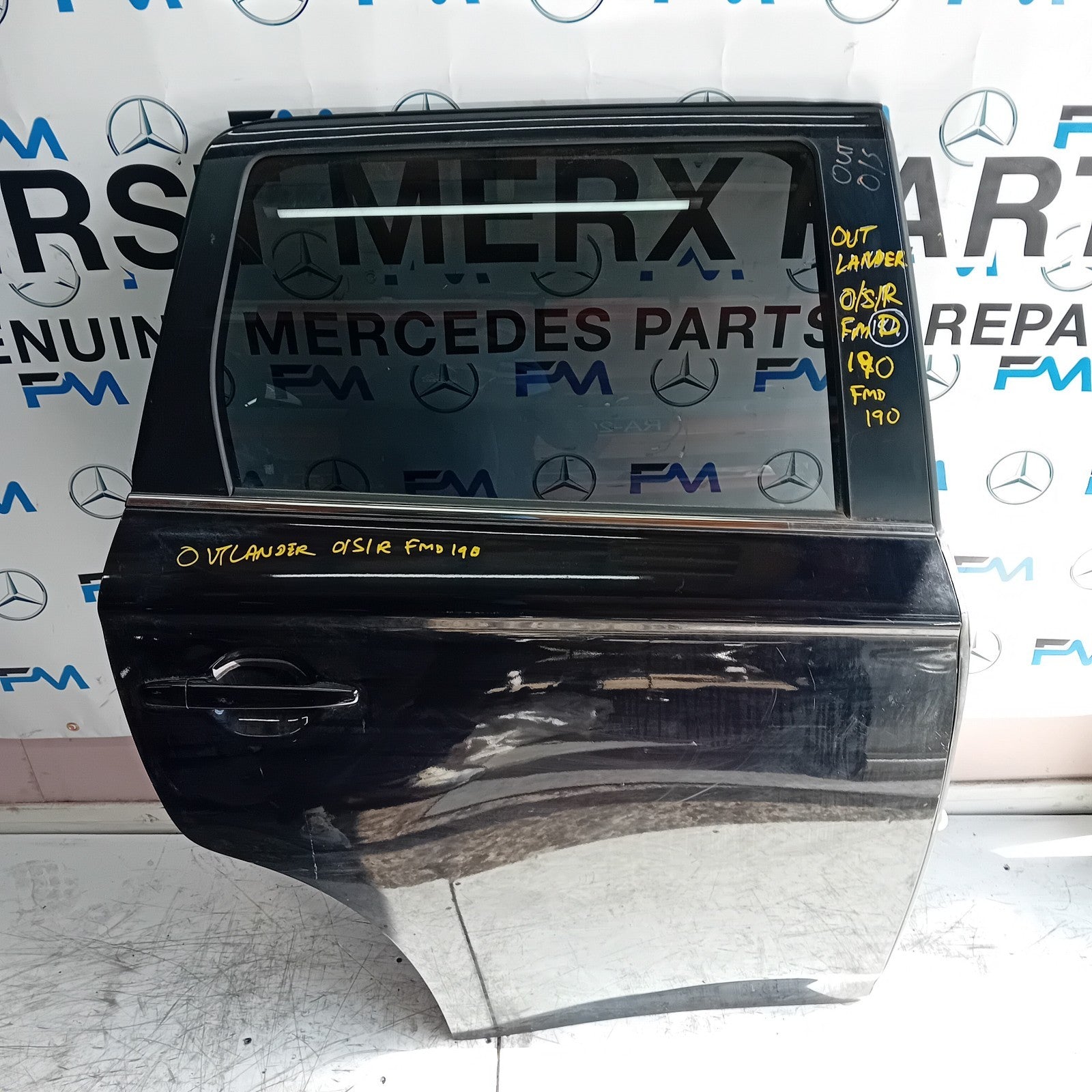 MITSUBISH OUTLANDER MK3 DRIVER SIDE REAR DOOR OSR BLACK 2013 COMPLETE FMD190