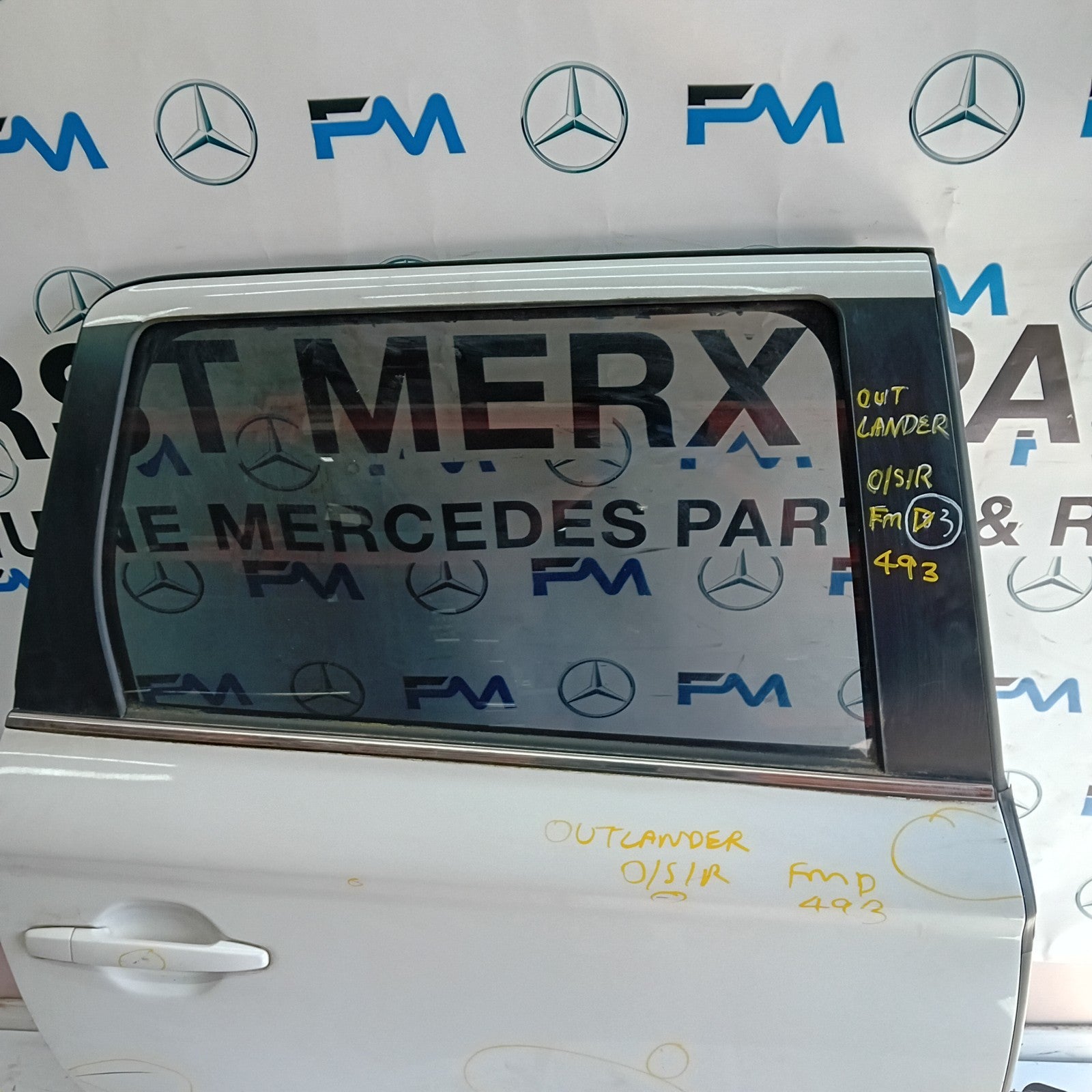 MITSUBISHI OUTLANDER MK3 DRIVER REAR DOOR OSR 2013 WHITE COMPLETE FMD493