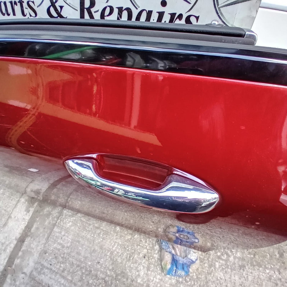 MERCEDES BENZ E-CLASS  W238 COUPE  PASSENGER SIDE  DOOR ( NEAR SIDE  )