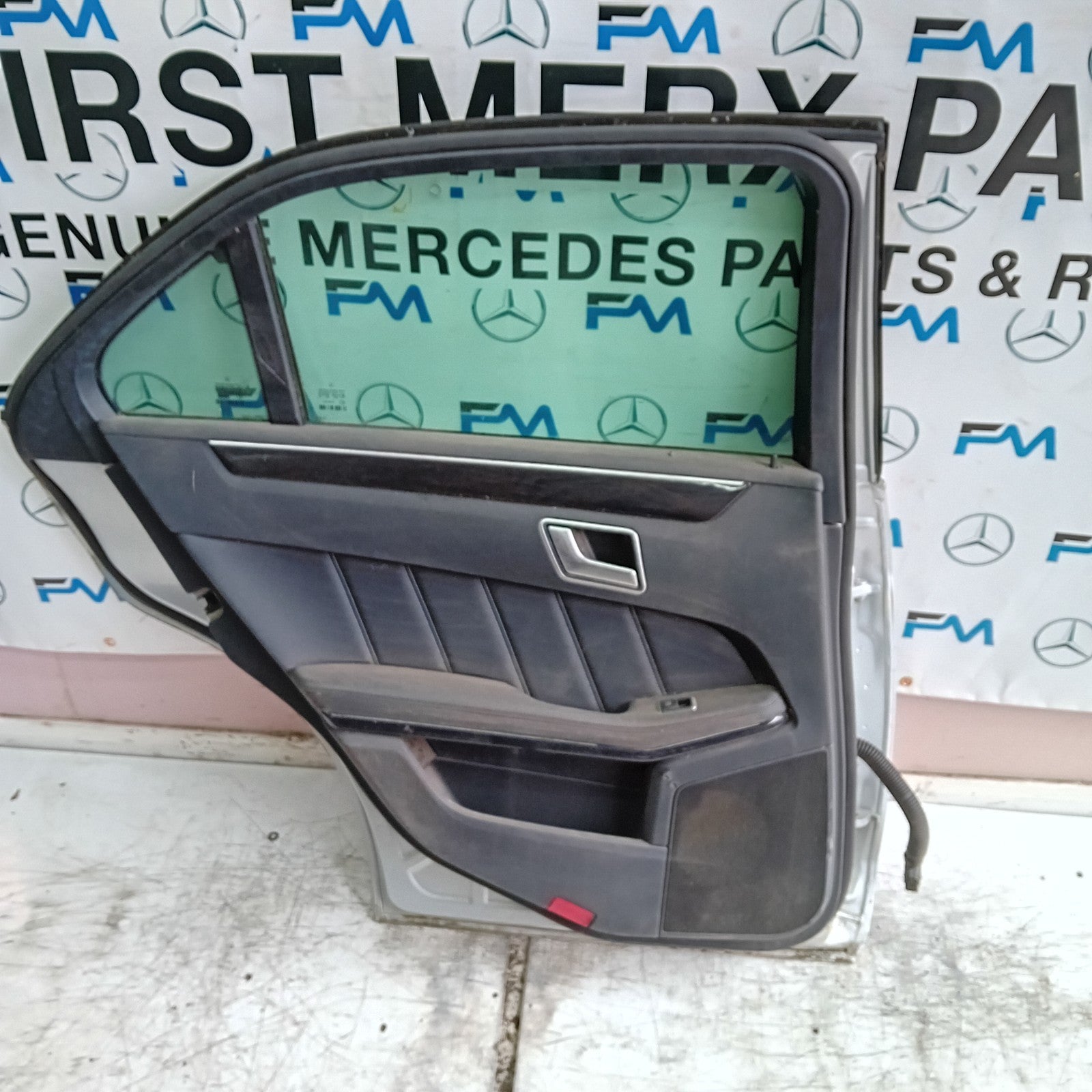 MERCEDES E-CLASS W212 DRIVER REAR DOOR OSR  2009-16 SILVER COMPLETE FMD389