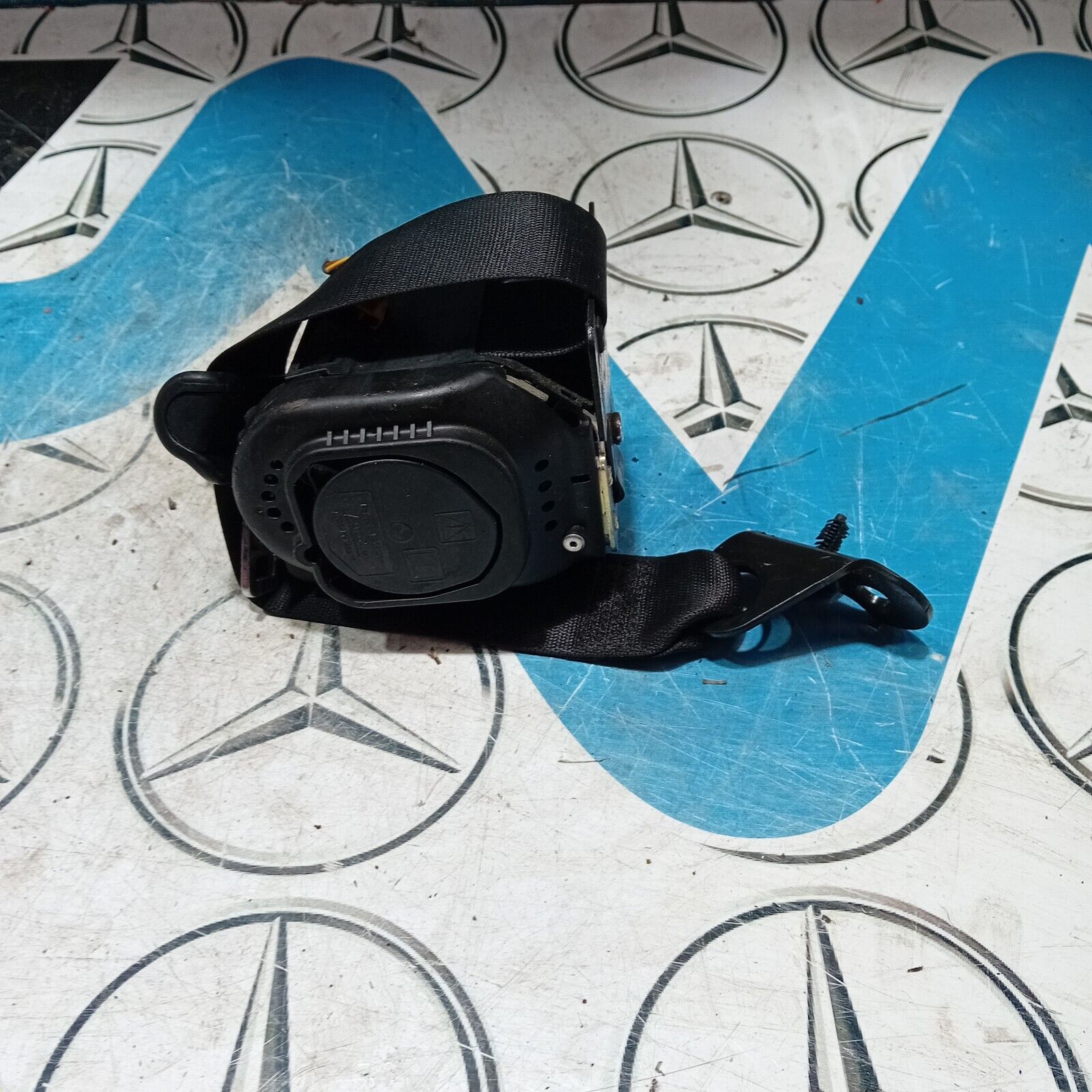 MERCEDES CLS E CLASS W257 W213 REAR SEAT BELT LEFT SIDE A2138606700