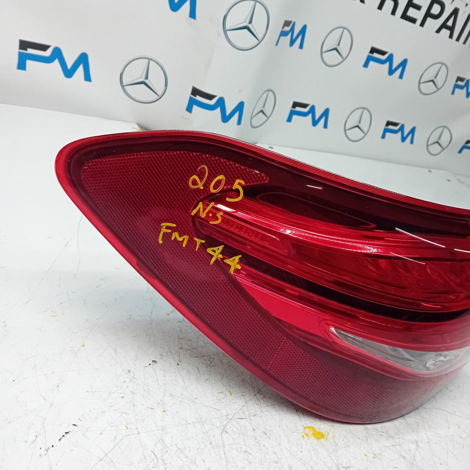 MERCEDES C-CLASS W205 COUPE 2014 REAR PASSENGER N/S TAIL LIGHT A2059065100 FMT44