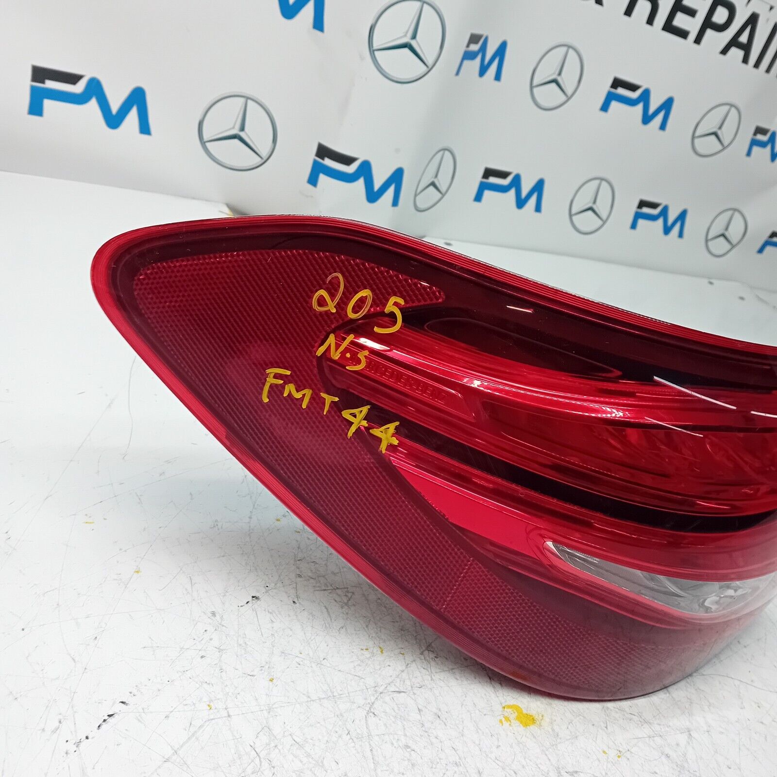 MERCEDES C-CLASS W205 COUPE 2014 REAR PASSENGER N/S TAIL LIGHT A2059065100 FMT44