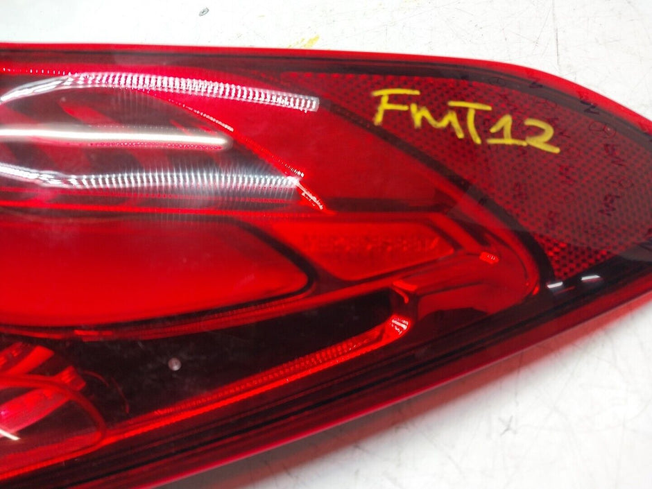 MERCEDES-BENZ C CLASS DRIVER TAIL LIGHT RIGHT Saloon 22-24 A2069068901 FMT12