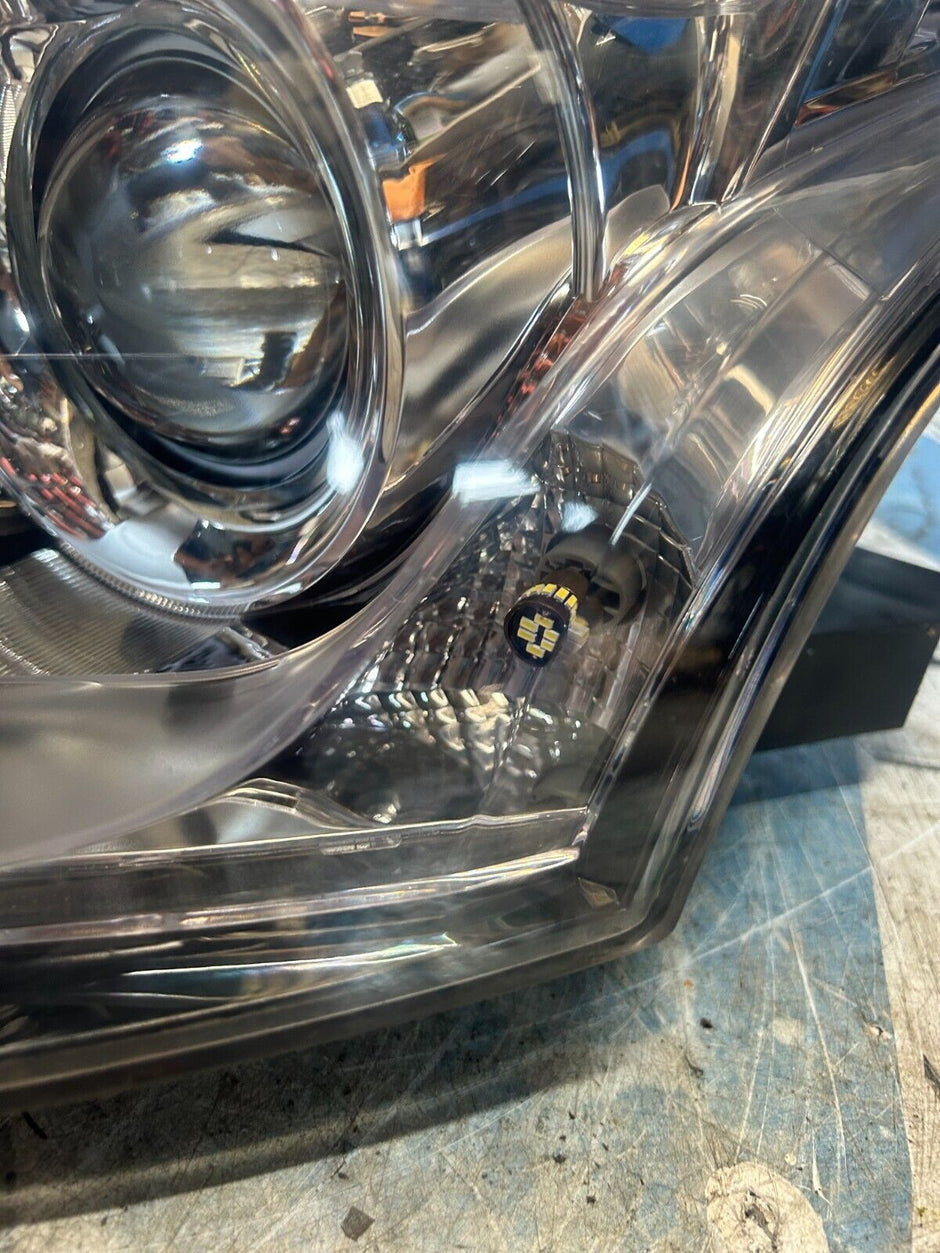 MITSUBISHI OUTLANDER 2012-2015 HEADLIGHT  PASSANGER SIDE LEFT FMH9