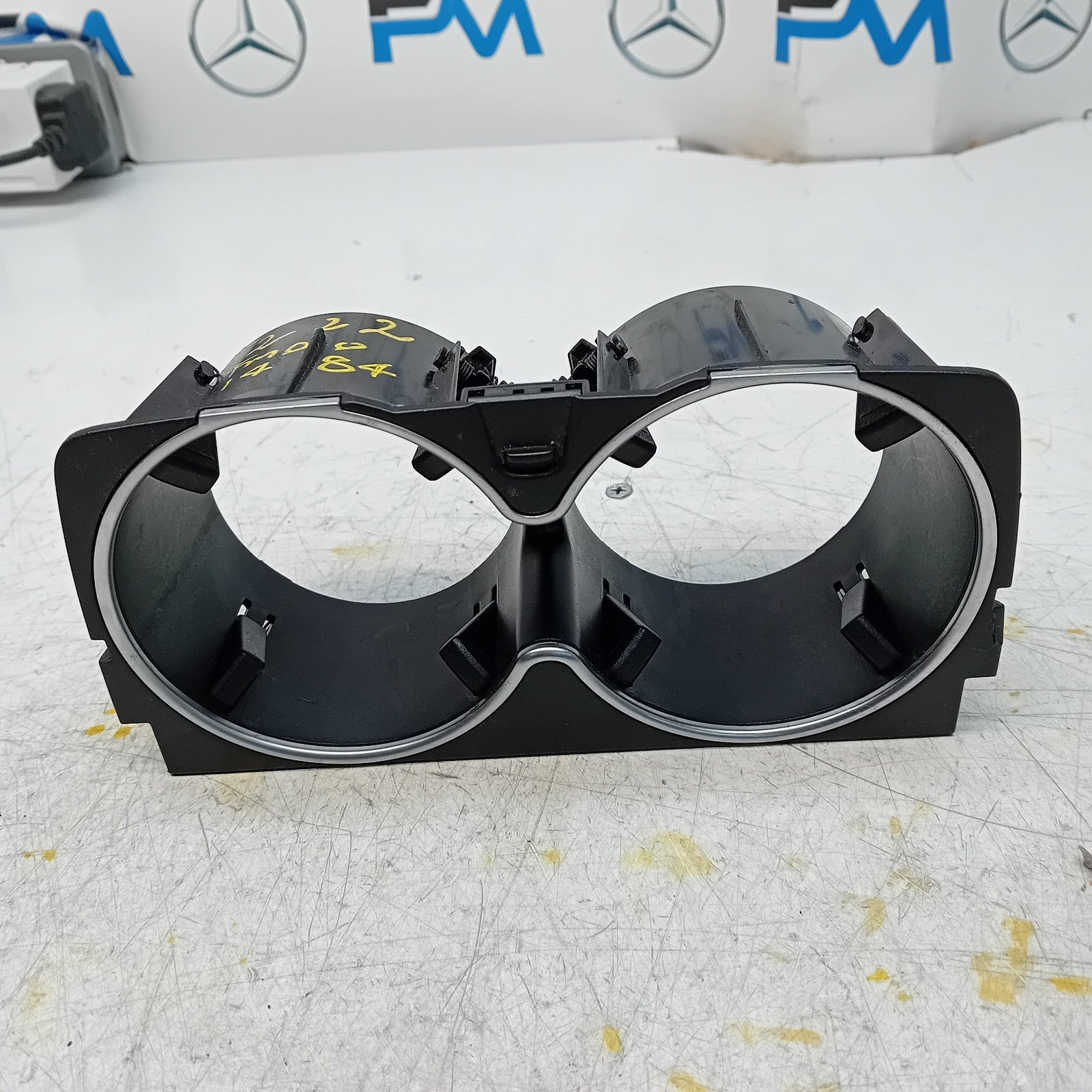 MERCEDES BENZ  S-CLASS W222 CENTRE CONSOLE CUP HOLDER 2015 A2226830075 FM001484