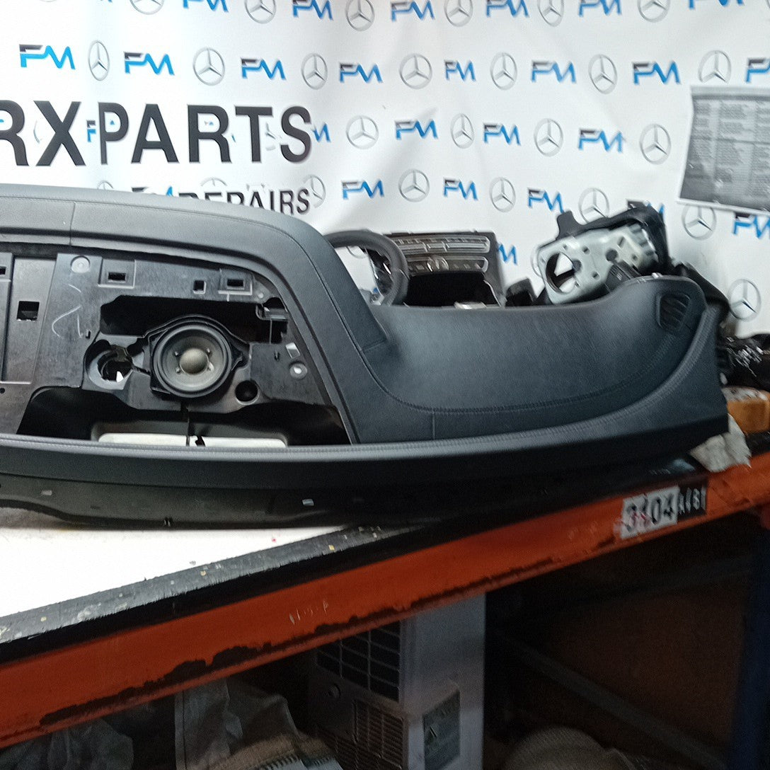 MERCEDES E-CLASS W213 DASHBOARD ASSEMBLY BLACK 2016 ON + 2 AIR VENT FM001300