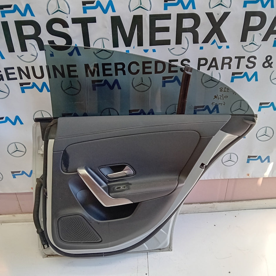 MERCEDES BENZ CLA-CLASS  W118 DRIVER SIDE FRONT DOOR ( OFF SIDE FRONT ) FM07