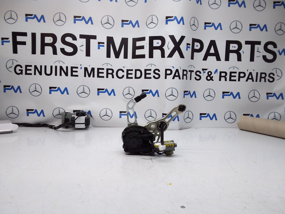 Mercedes C-CLASS W238 TAILGATE LIFT SOFT CLOSE 0390204 124 FM00599