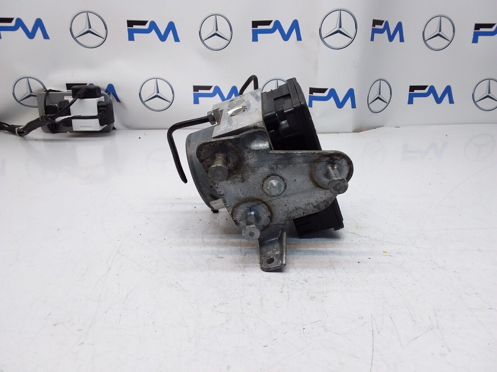MERCEDES CLA W205 ABS PUMP MODULE CONTROL UNIT A2059012800 FM00438