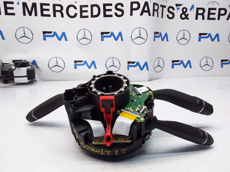 Mercedes E CLASS W212 INDICATOR/WIPER GEAR SELECT + SQUIB  2013 FM00578