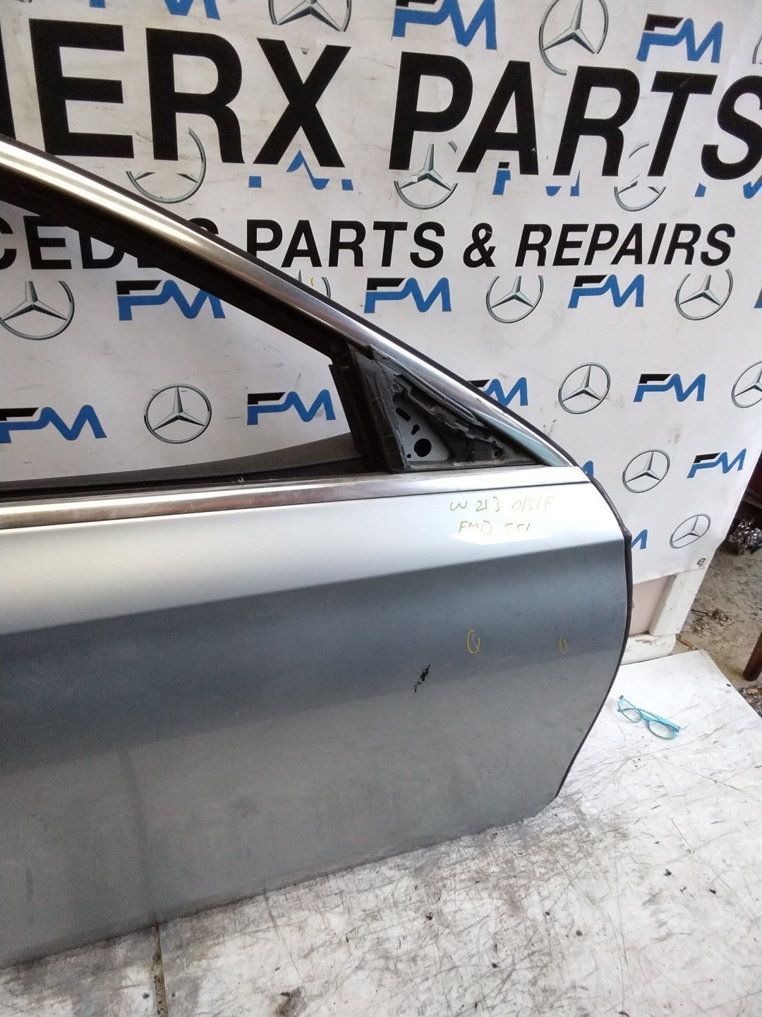 MERCEDES E-CLASS W213 SLN DRIVER FRONT DOOR OSF SILVER 2017-20 COMPLETE FMD551