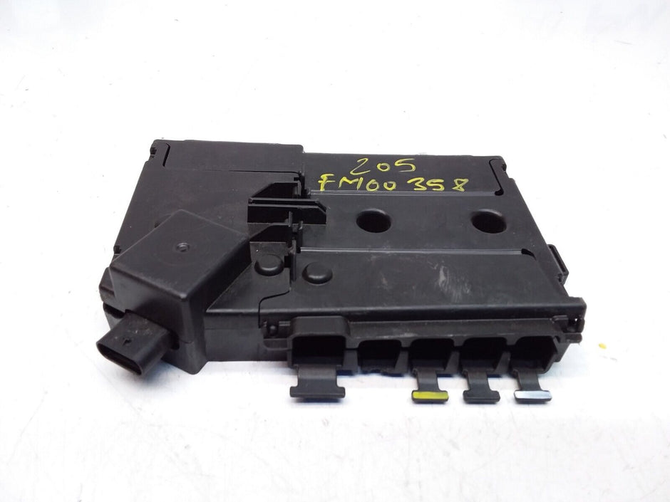 Mercedes C-Class W205 Front Inboard Fuxebox Module Unit A2055402850 FM00358