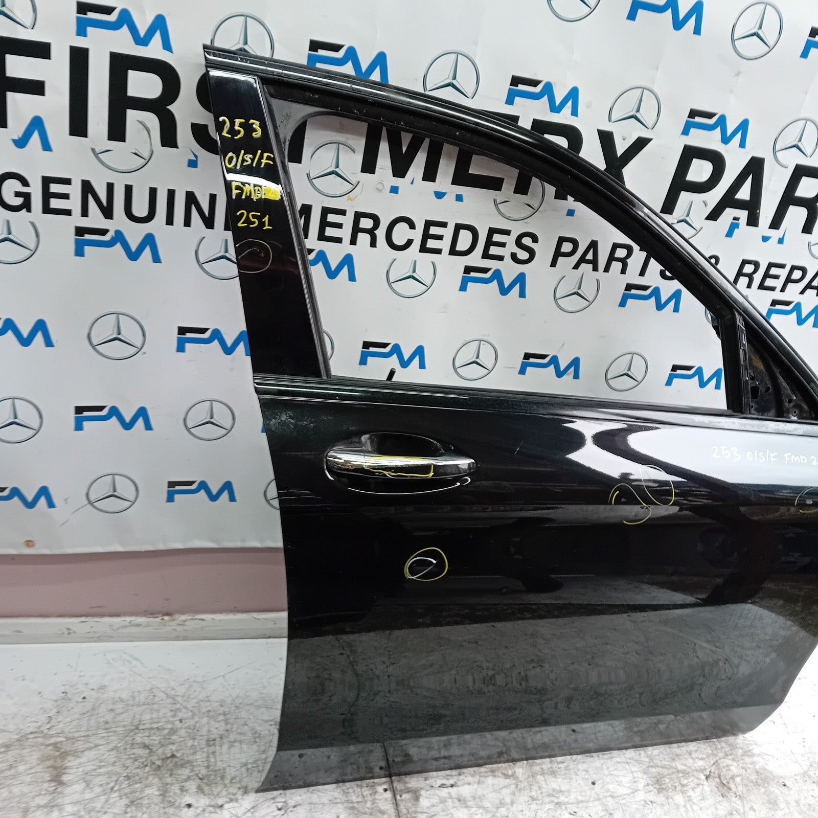 MERCEDES GLC X253 DRIVER FRONT DOOR OSF BLACK 2016 ON COMPLETE FMD251