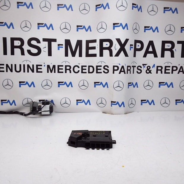 Mercedes E-Class W213 Front Inboard Fuxebox Module Unit A2135406200 FM00363