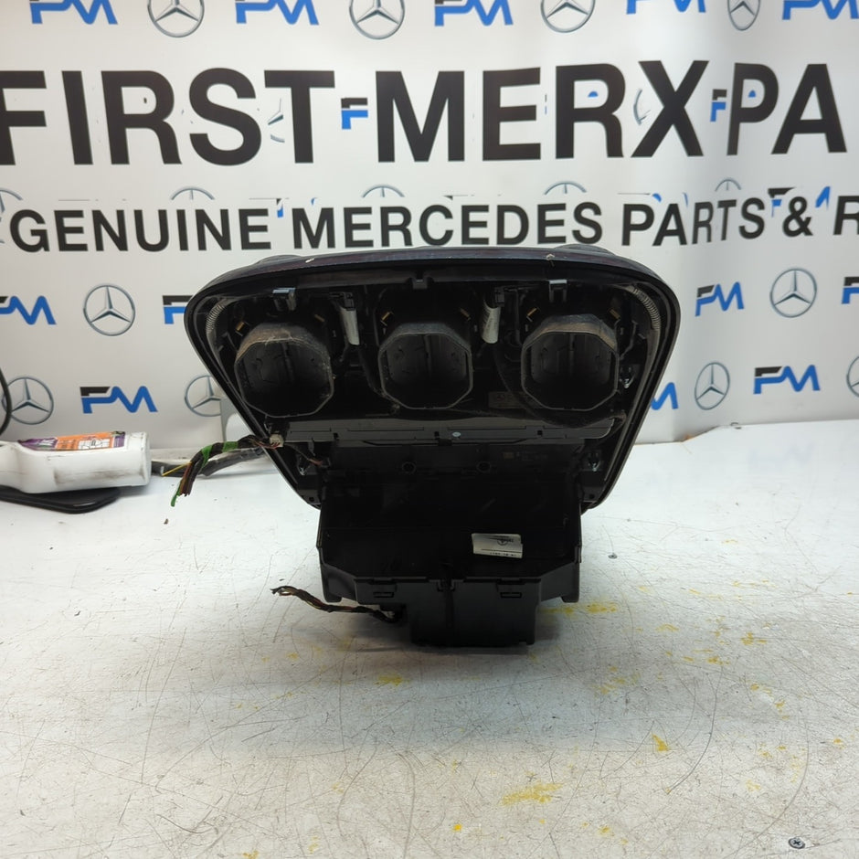  MERCEDES E-CLASS W205 CENTRE CONSOLE + 3 AIR VENT A2054402324 FM001405