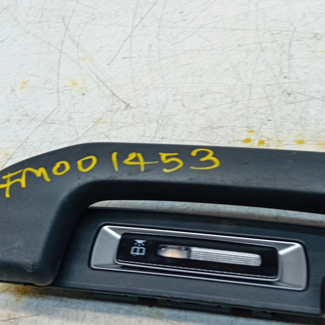 MERCEDES BENZ C-CLASS W206 LEFT PASSENGER ROOF HANDLE A2069067000 BLACK FM001453