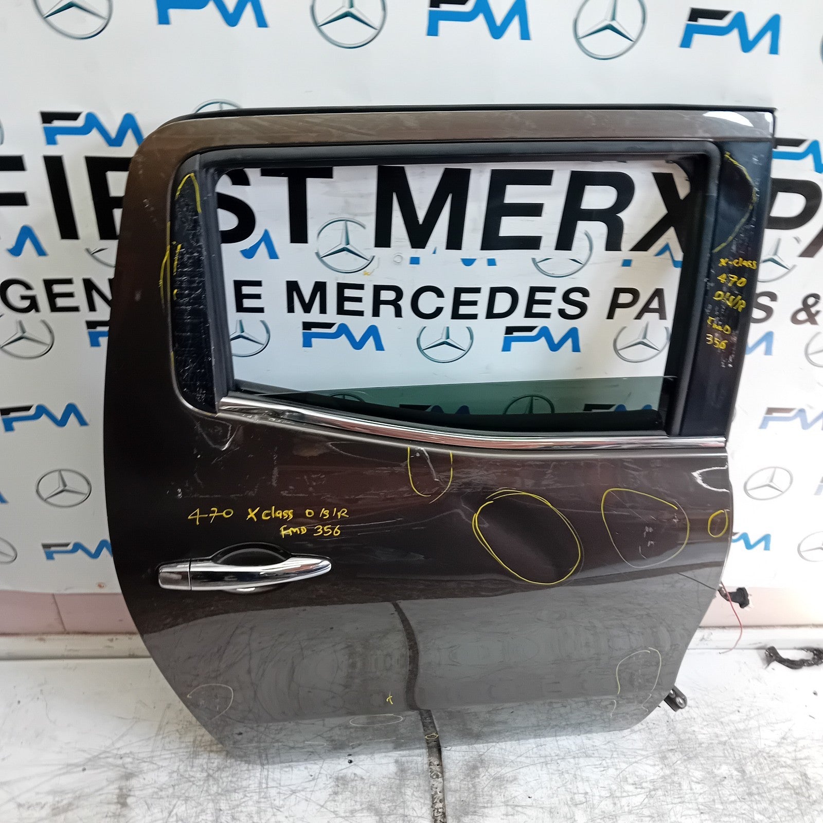 MERCEDES BENZ X-CLASS W470 DRIVER REAR DOOR OSR BROWN COMPLETE FMD356