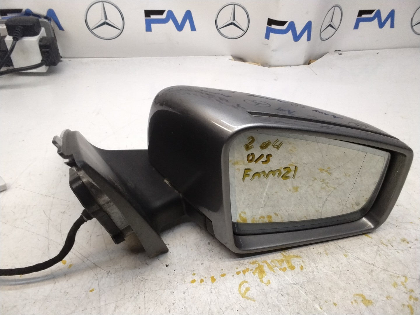 MERCEDES C-CLASS  W204 DRIVER SIDE WING MIRROR A2048109216 GREY FMM21