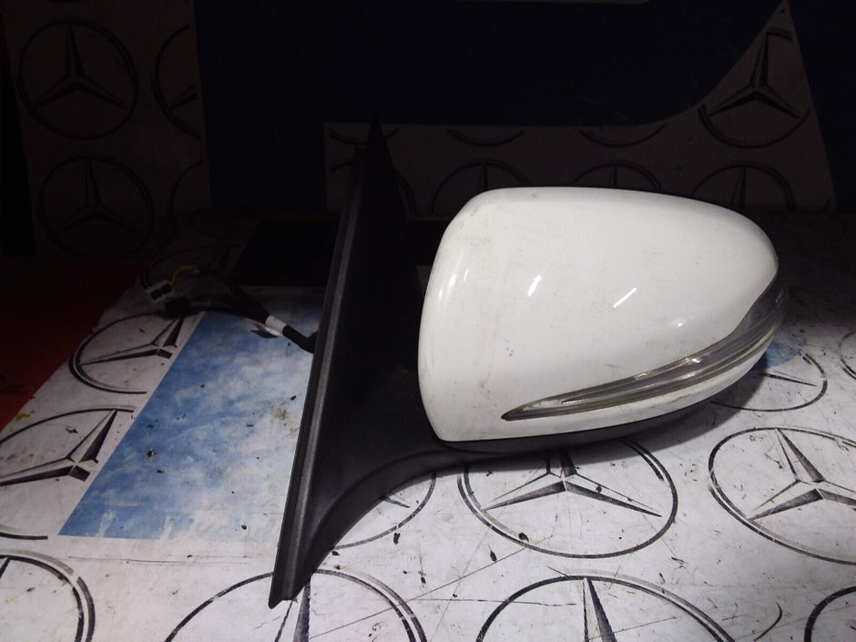 MERCEDES W205 PASSANGER SIDE DRIVER SIDE MIRROR 2015 WHITE A2058101916