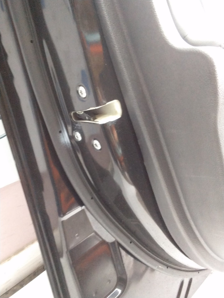 MITSUBISHI OUTLANDER PASSENGER SIDE FRONT DOOR N/S/F COMPLETE BLACK FMD53
