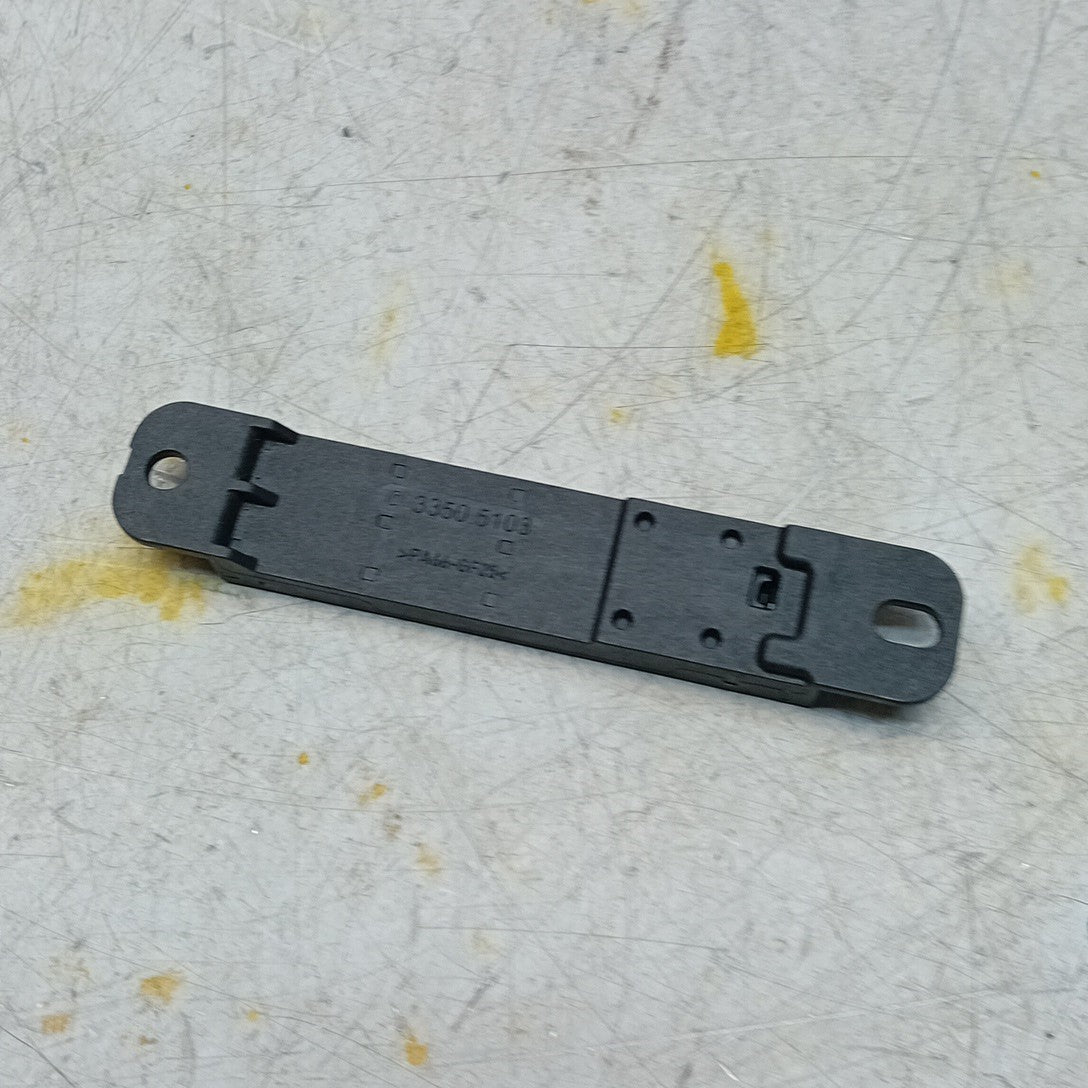 MERCEDES BENZ  E-CLASS W206 KEYLESS ENTRY ANTENNA  A2239052200 FM001317