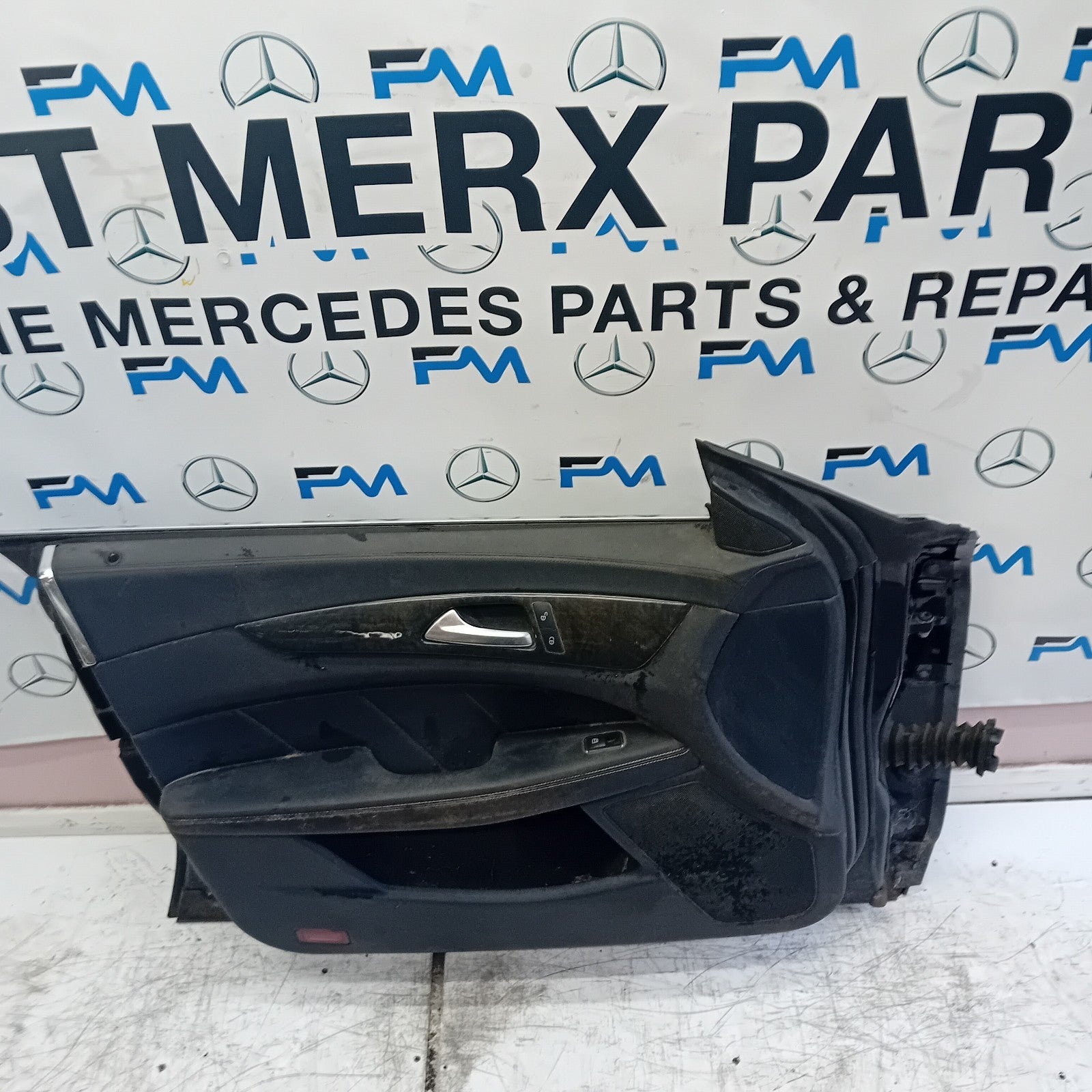 MERCEDES CLS W218 COUPE PASSENGER FRONT DOOR N/S/F BLACK 2011-17 COMPLETE FMD160