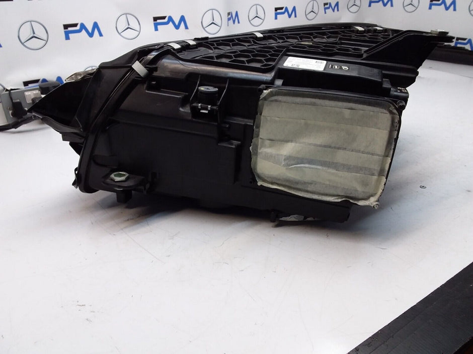 Mercedes EQS W297 Right Side LED Headlight 2022 A2979062203 FMH63 Digital