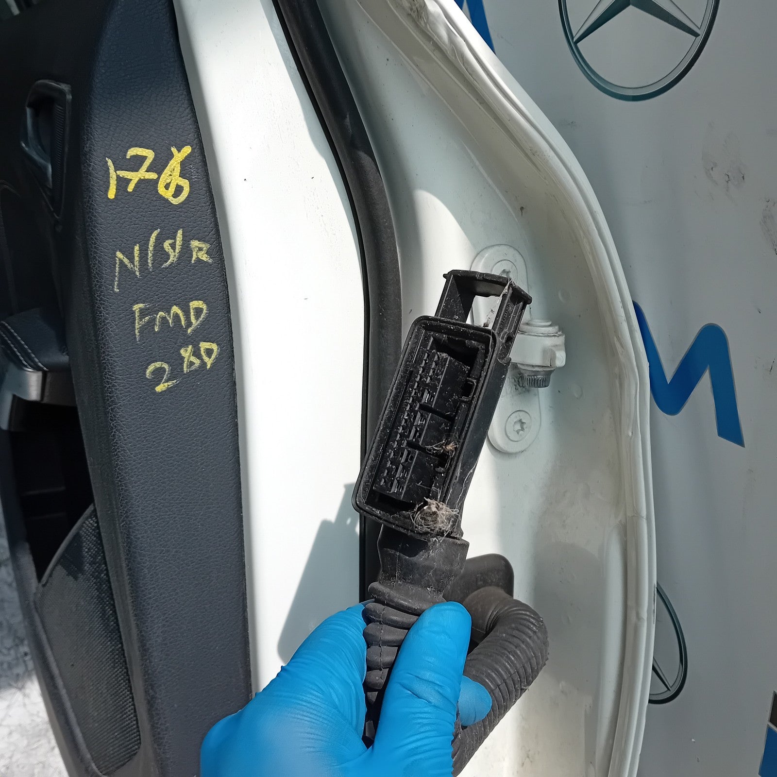 MERCEDES A-CLASS W176 PASSENGER REAR SIDE DOOR NSR 2012-18 WHITE COMPLETE FMD280