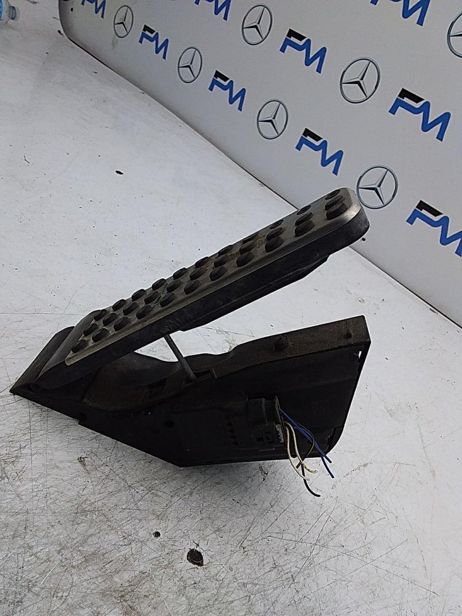 MERCEDES C-CLASS W205 ACCELERATOR THROTTLE GAS PEDAL A2053000104 FMR286