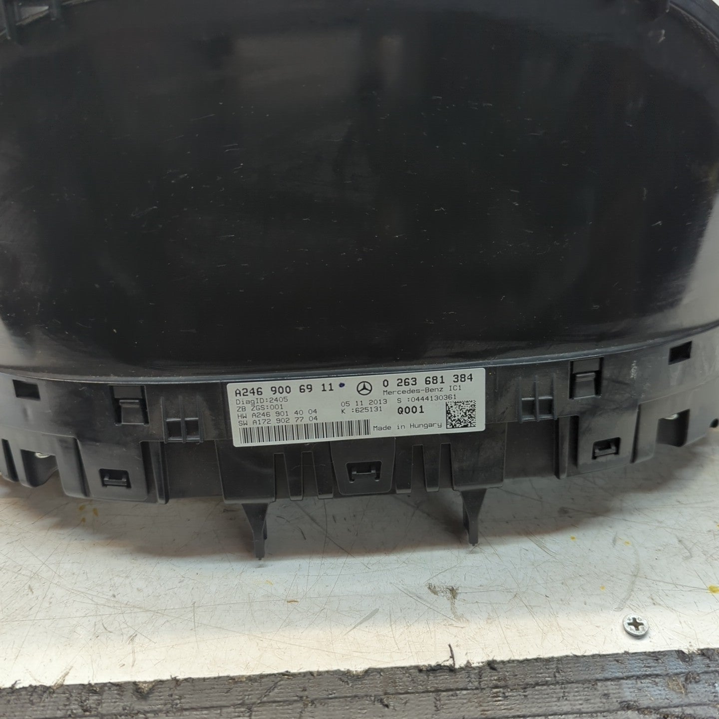 MERCEDES B-CLASS W246 SPEEDOMETER INSTRUMENT CLUSTER BLACK A2469006911 FM001357