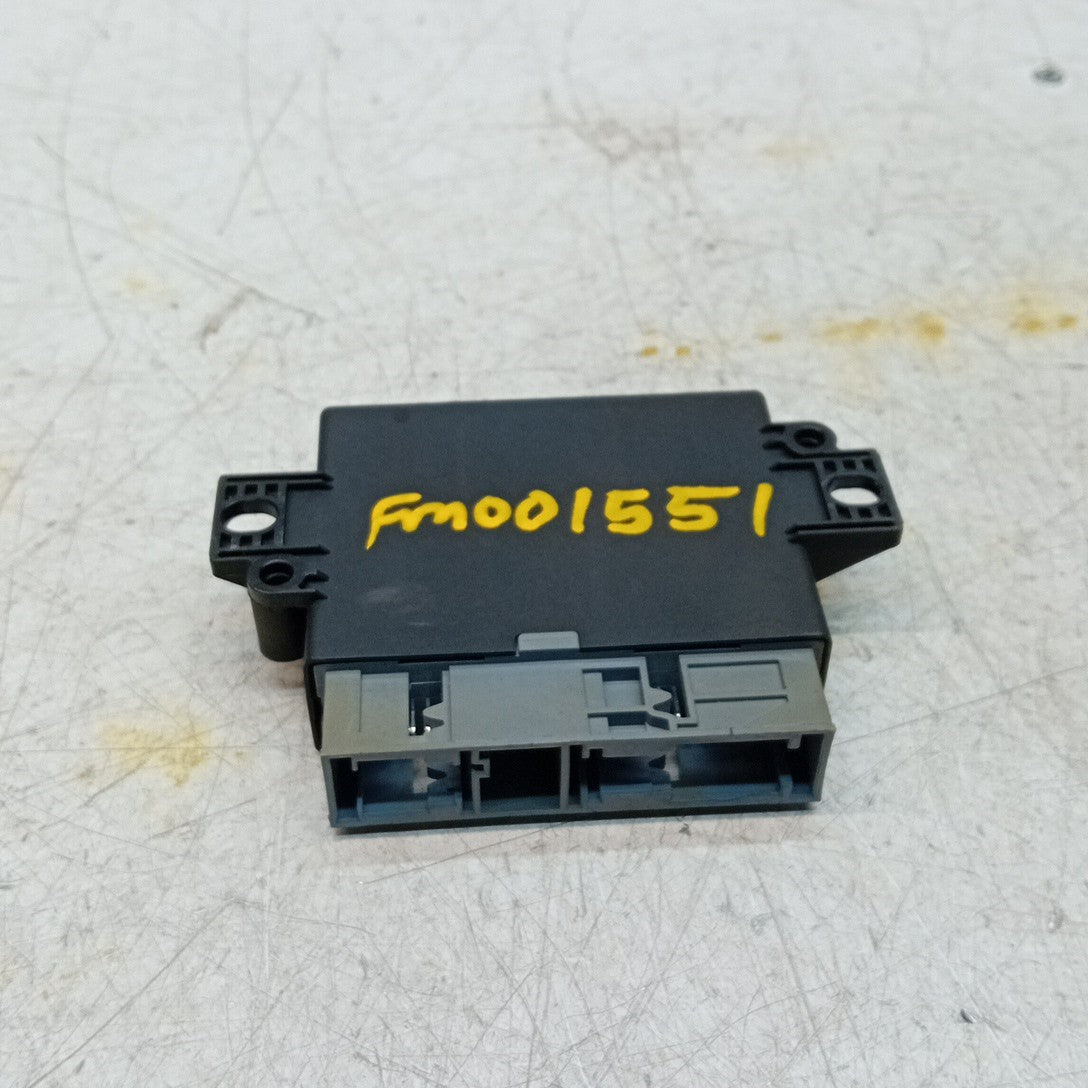 MERCEDES S C-CLASS PARKING SENSOR CONTROL MODULE W205 W222 A0009004404 FM001551