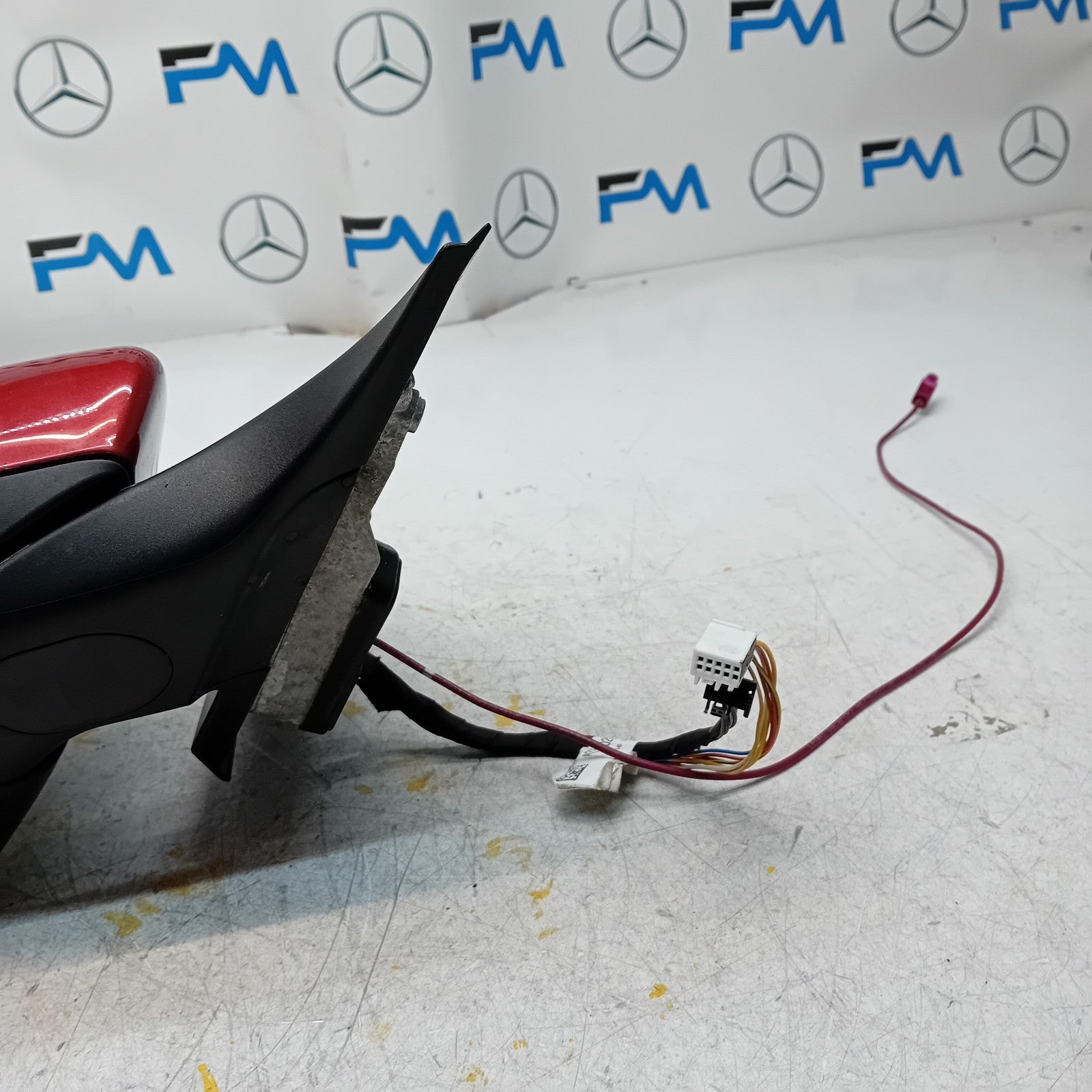 MERCEDES C-CLASS  W205 DRIVER SIDE WING MIRROR A2058102016 RED PL FMM40