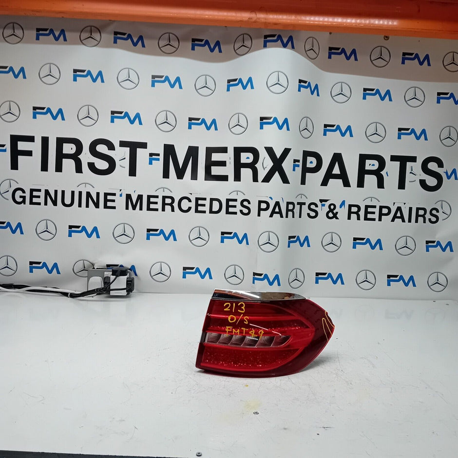 MERCEDES E-CLASS W213 2016 REAR DRIVER O/S TAIL LIGHT FMT49. (DAMAGED)
