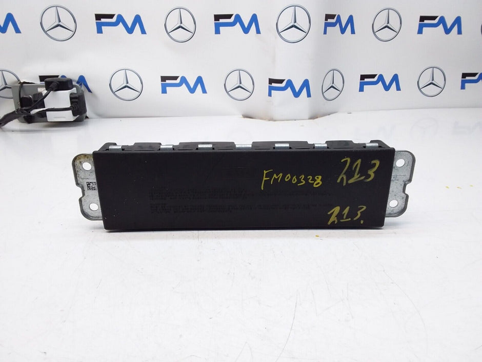 2016 MERCEDES BENZ A-CLASS W213 DRIVER SIDE KNEE AIRBAG A2138600302 FM00328