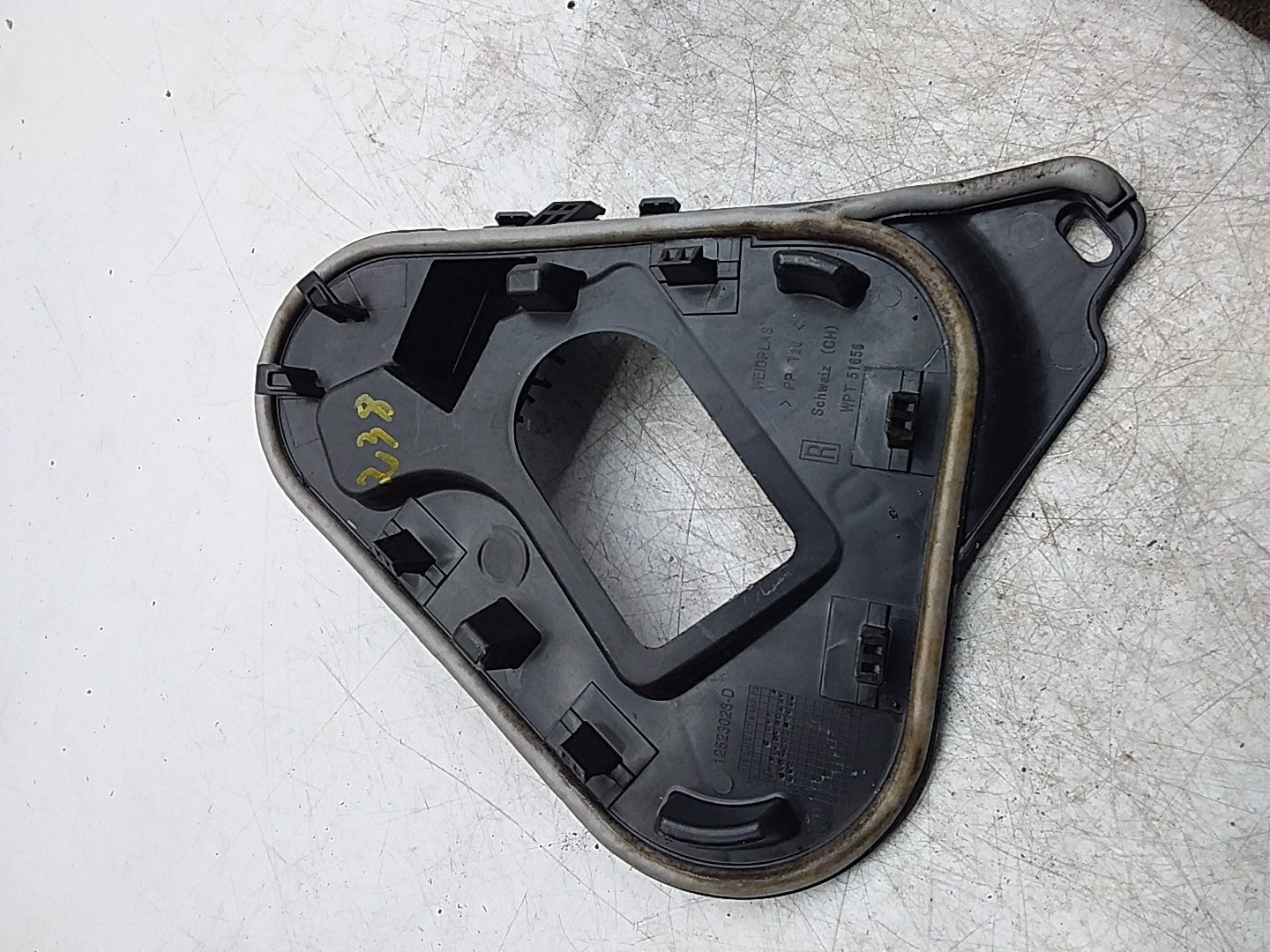 MERCEDES E-CLASS W238 INNER DOOR PANEL COVER FRONT RIGHT A2387205802 FMR206