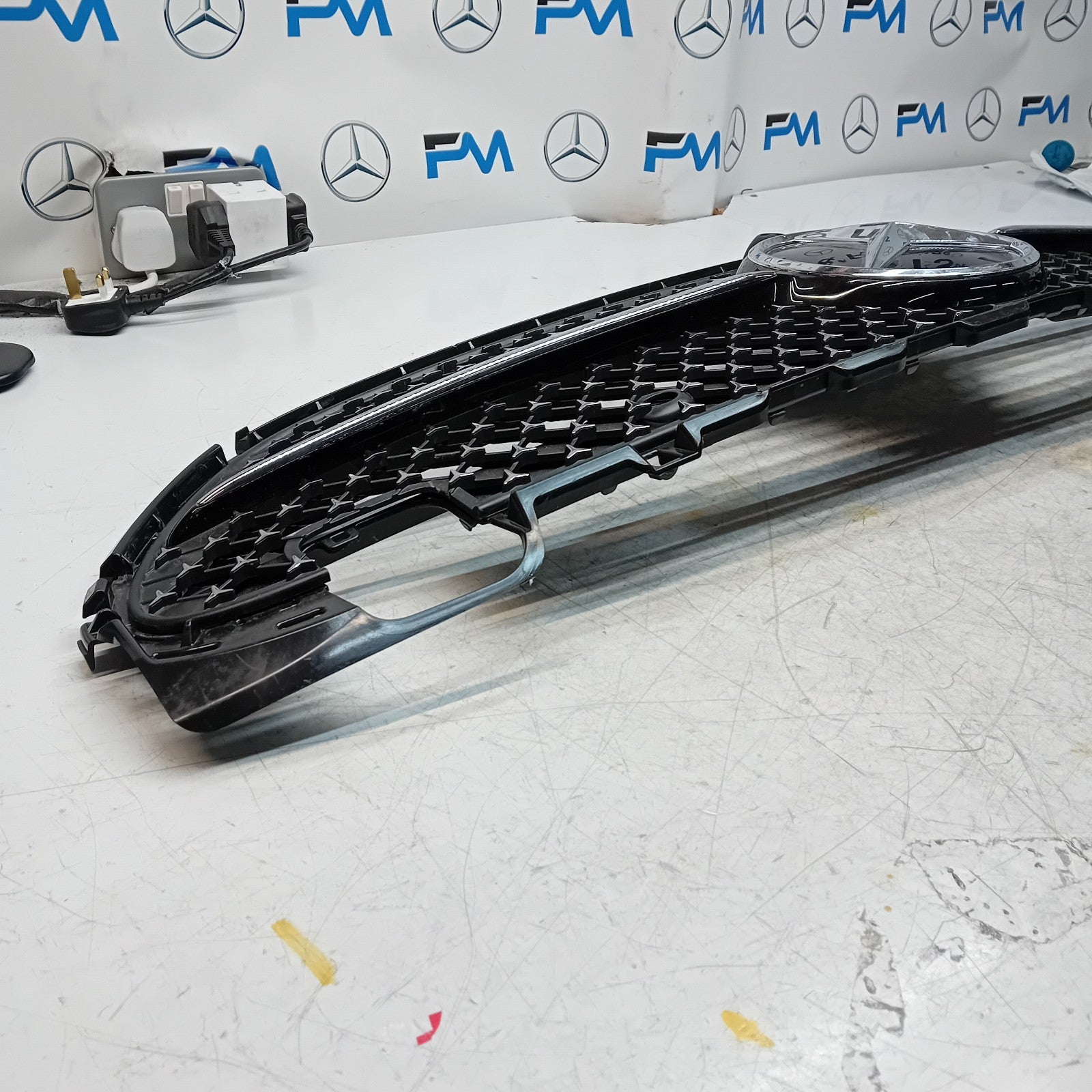 MERCEDES BENZ C-CLASS W206 FRONT GRILL A2068882100 FM001475