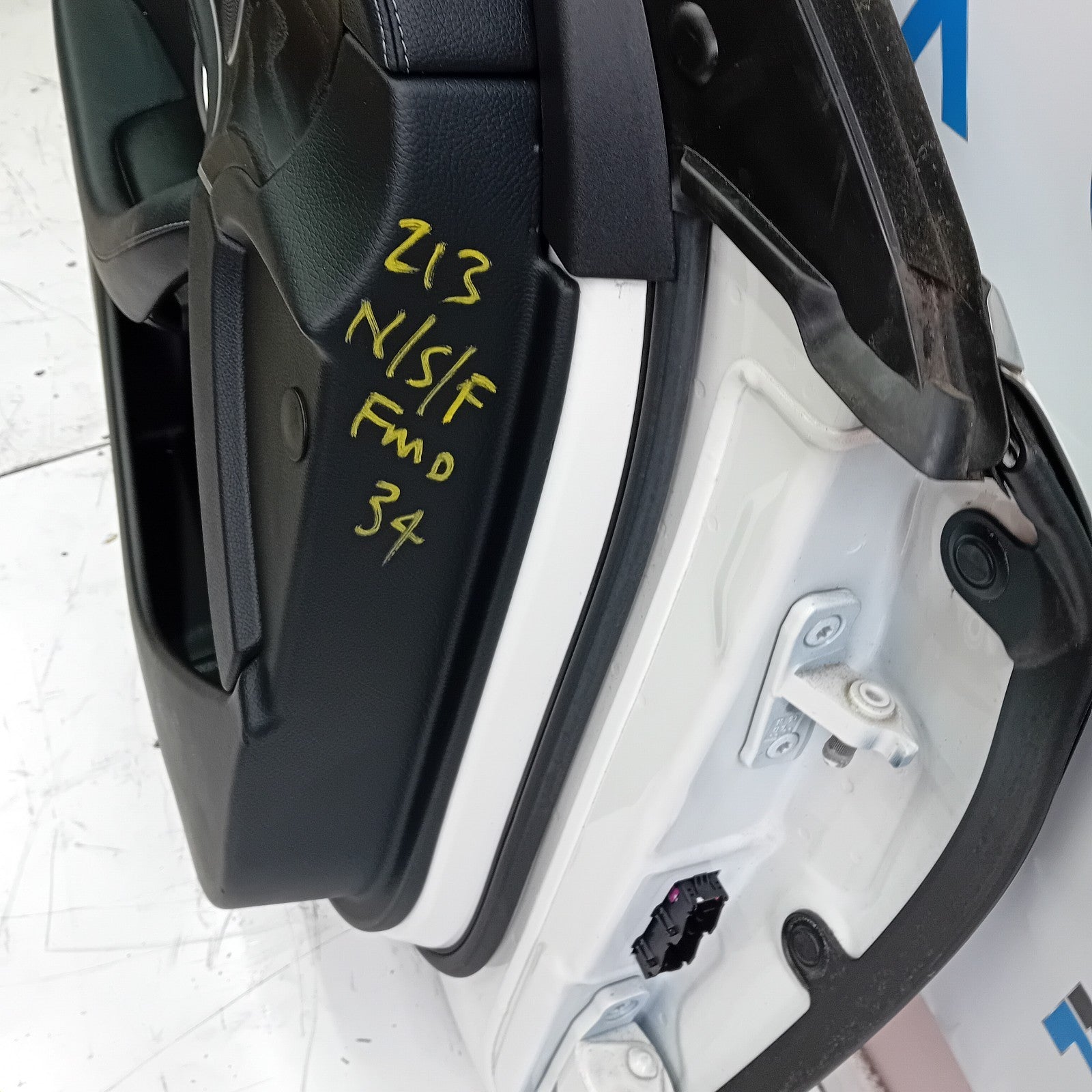 MERCEDES BENZ E-CLASS W213 PASSENGER SIDE FRONT DOOR N/S/F COMPLETE WHITE FMD34