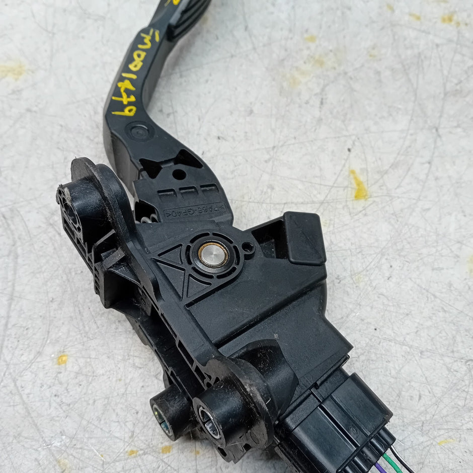 MITSUBISHI OUTLANDER MK3 THROTTLE ACCELERATOR 16600A188 2013  FM001479