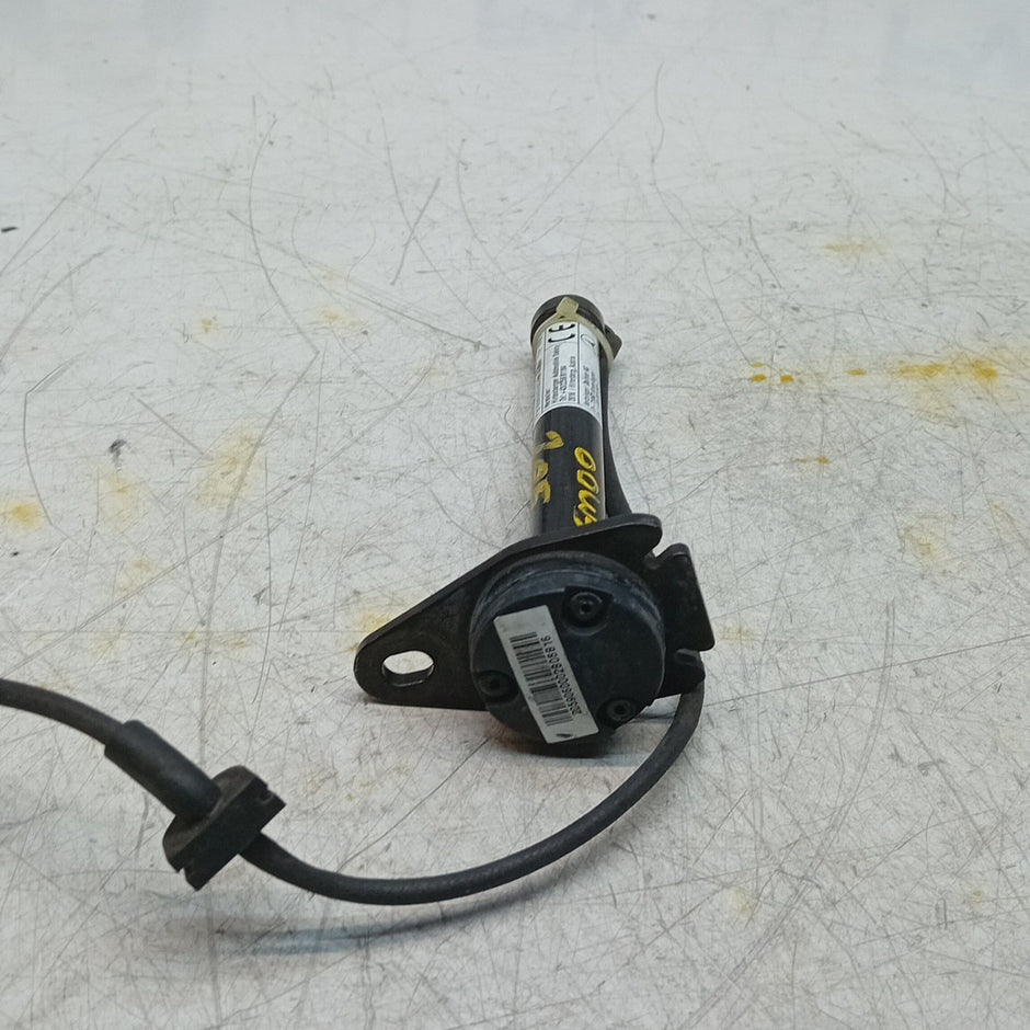 MERCEDES C CLASS W205 BONNET PEDESTRIAN ACTUATOR  A2059060002 2017 FM001445